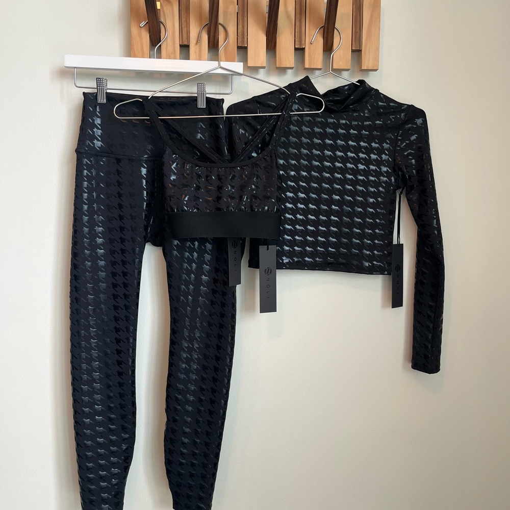 NWT Noli Houndstooth 3-piece set.   Size small - (fits 0-2)